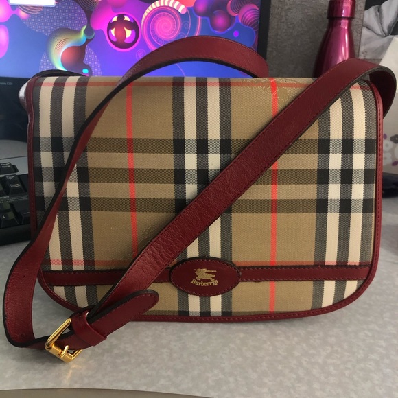 Burberry Handbags - AUTHENTIC Burberry handbag 1980’s